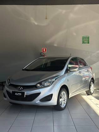 HYUNDAI HB20 1.0 COMFORT 12V FLEX 4P MANUAL HYUNDAI HB20 1.0 COMFORT 12V FLEX 4P MANUAL